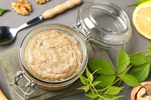 Мед с грецкими орехами и лимоном