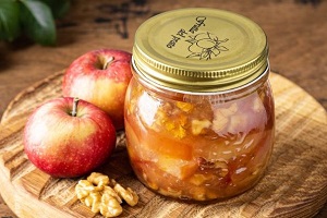 Варенье из яблок с грецкими орехами и лимоном