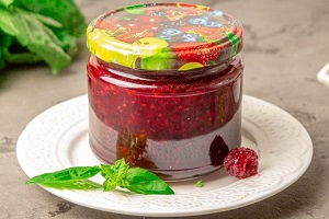 Варенье из малины с базиликом