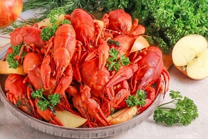 Раки с яблоками