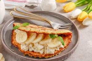 Овсяноблин с бананом и творогом