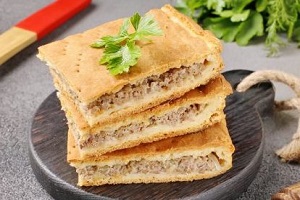 Песочный пирог с фаршем
