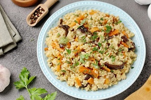 Постный плов из пшенной крупы