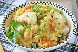 Чечевица с индейкой и овощами