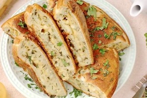 Пирог с сыром на сковороде