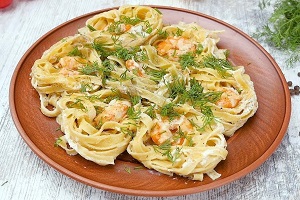 Макаронные гнезда с морепродуктами