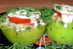 Перец фаршированный куриным фаршем