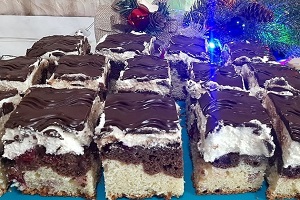 Пирог с вишней и заварным кремом