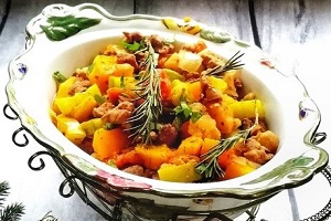 Рагу овощное с мясом и орехами