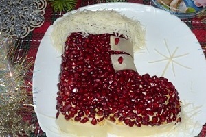 Рождественский салат Сапожок Деда Мороза