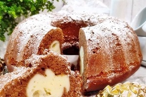Шоколадный кекс с творожным суфле