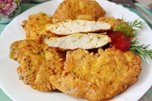 Куриные отбивные в луковом кляре
