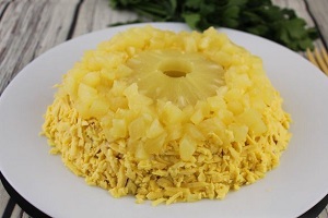 Салат Ананасовое кольцо